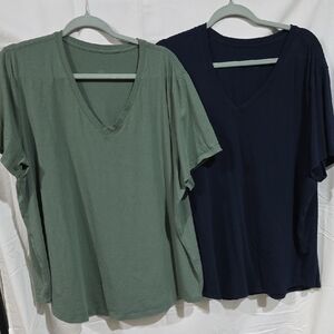 V neck Lululemon T shirt